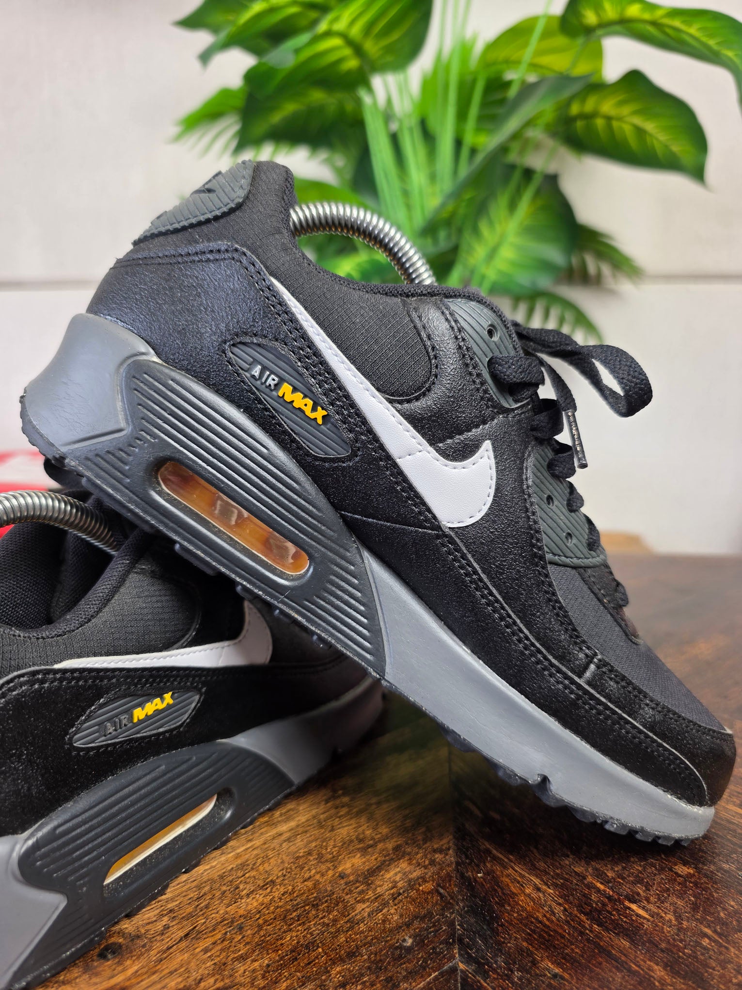 Nike Air Max 90 GS University Gold Black maat 40
