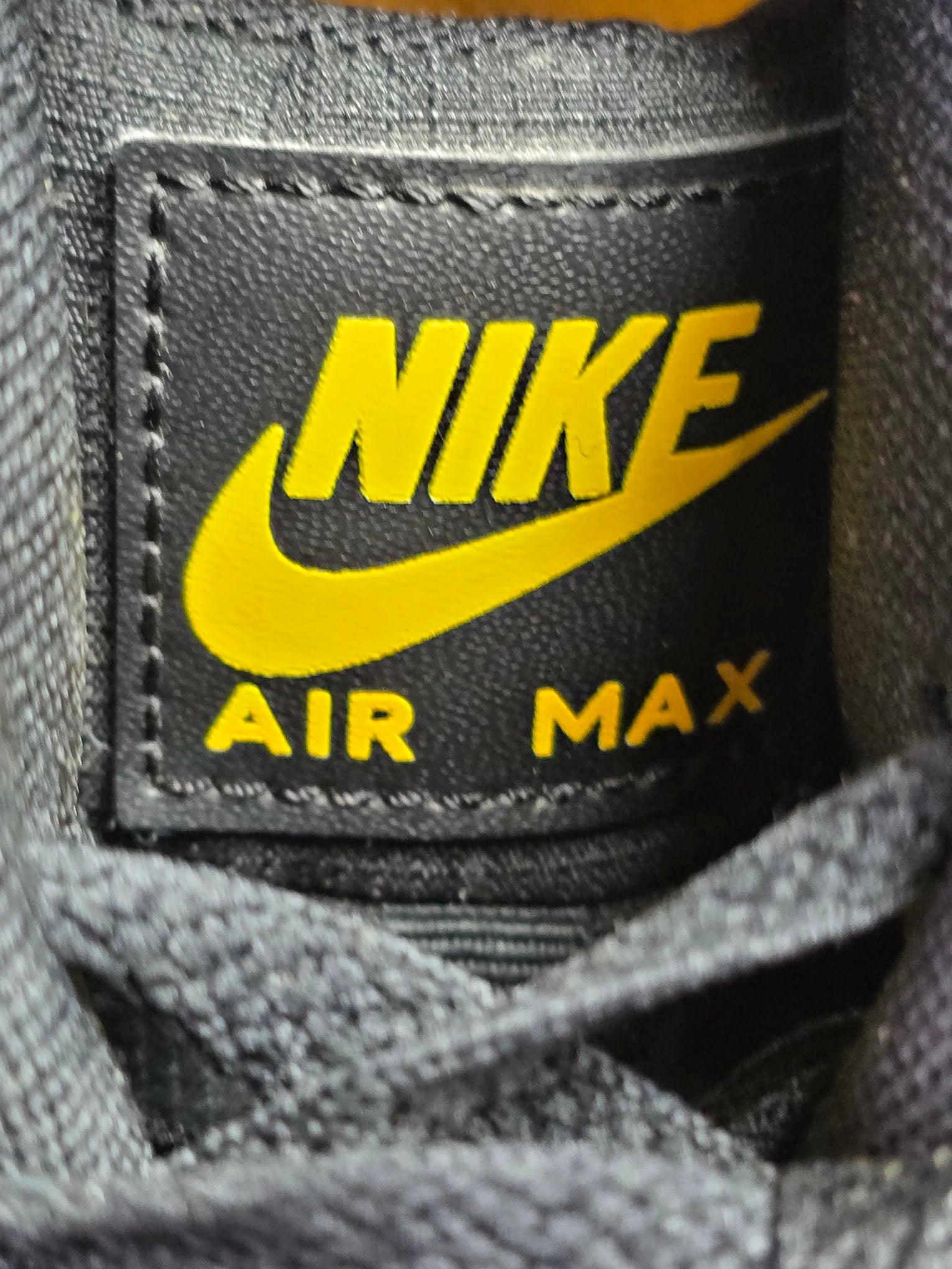 Nike Air Max 90 GS University Gold Black maat 40