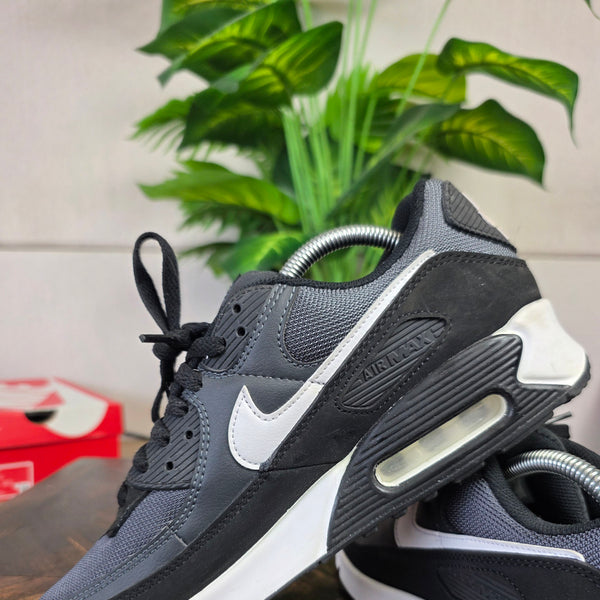 Nike Air Max 90 Essential Black White maat 42,5