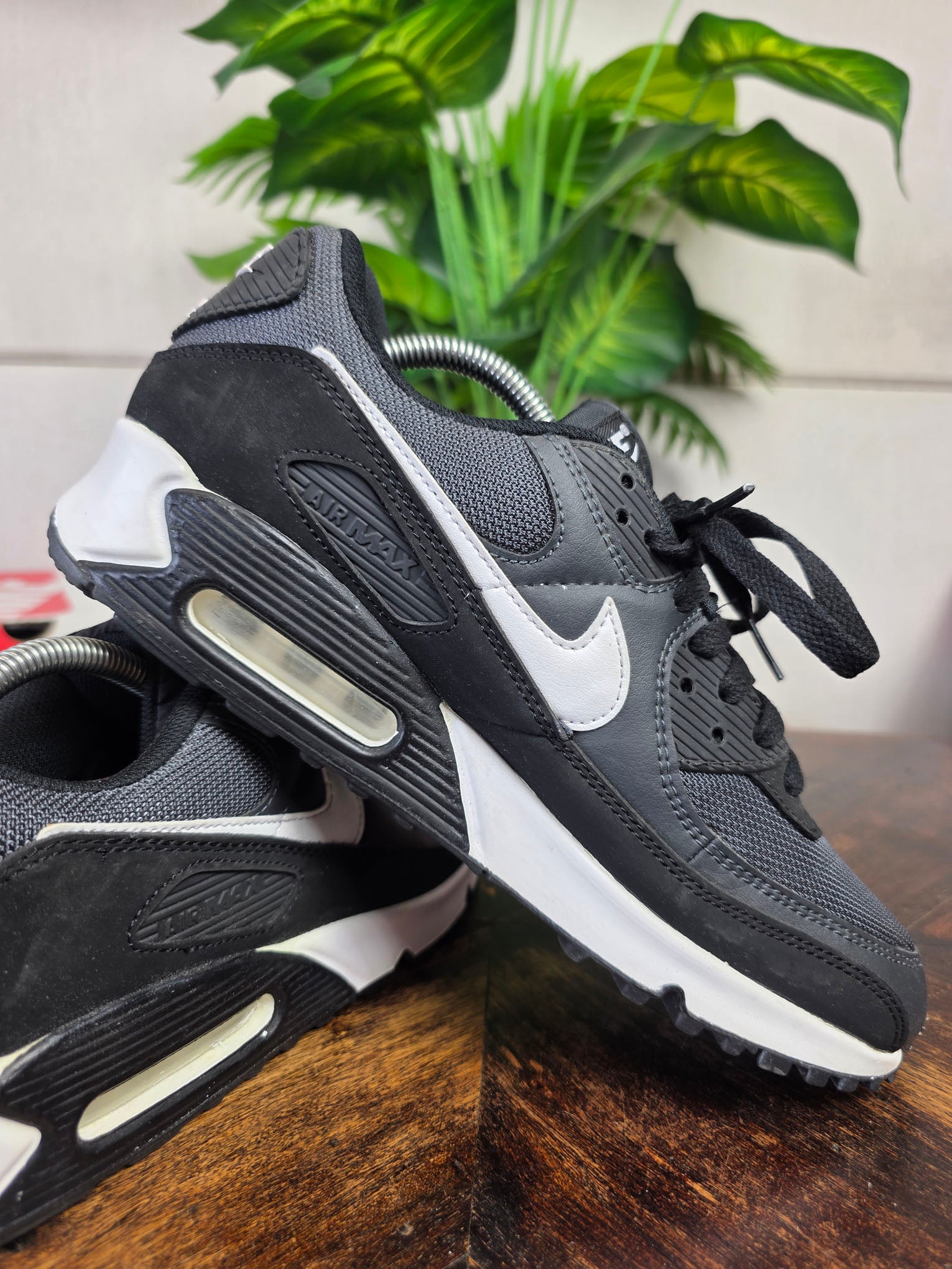 Nike Air Max 90 Essential Black White maat 42,5