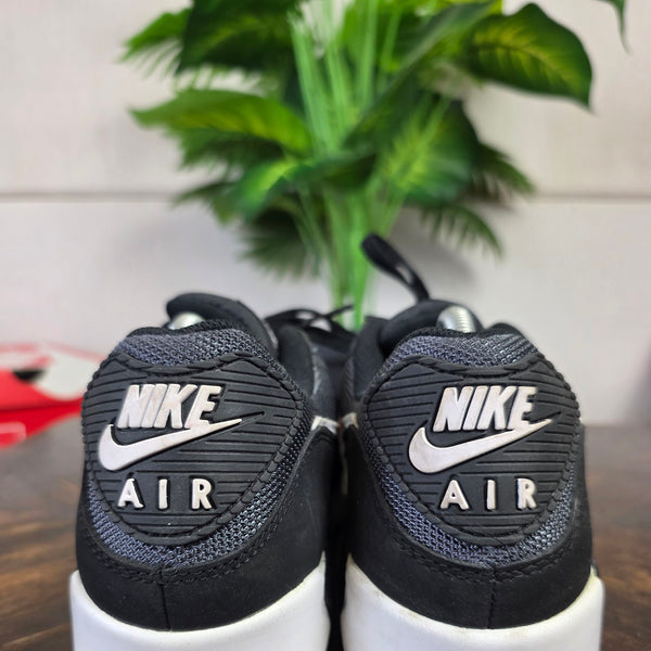 Nike Air Max 90 Essential Black White maat 42,5