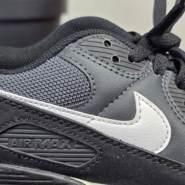 Nike Air Max 90 Essential Black White maat 42,5