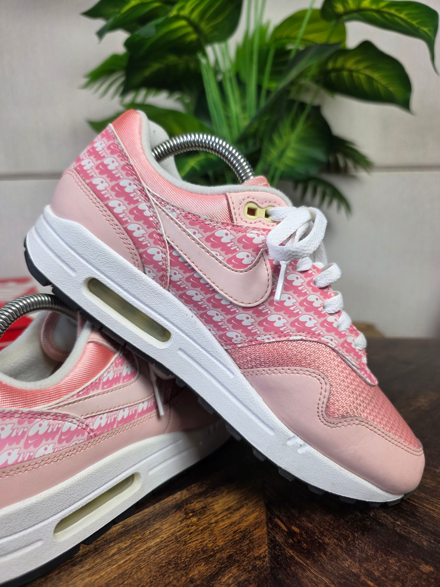 Nike Air Max 1 Strawberry Lemonade maat 40,5