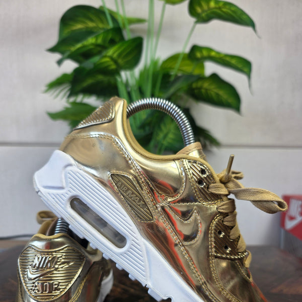 Nike Air Max 90 Metallic Gold maat 38