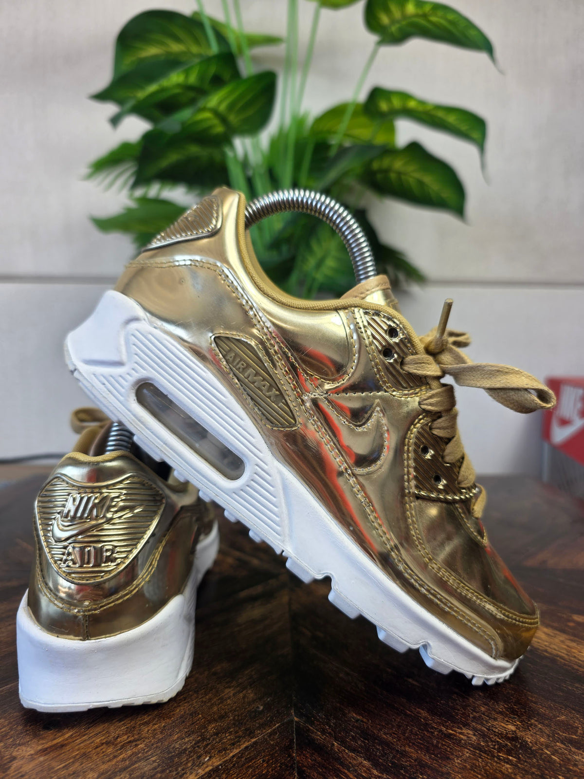 Nike Air Max 90 Metallic Gold maat 38