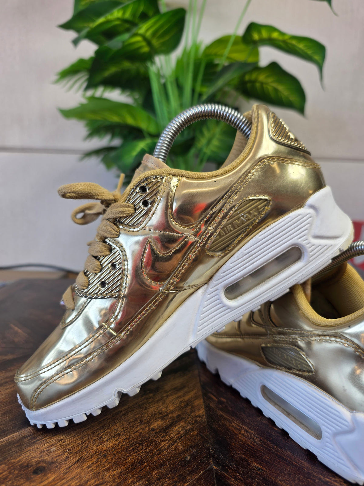 Nike Air Max 90 Metallic Gold maat 38