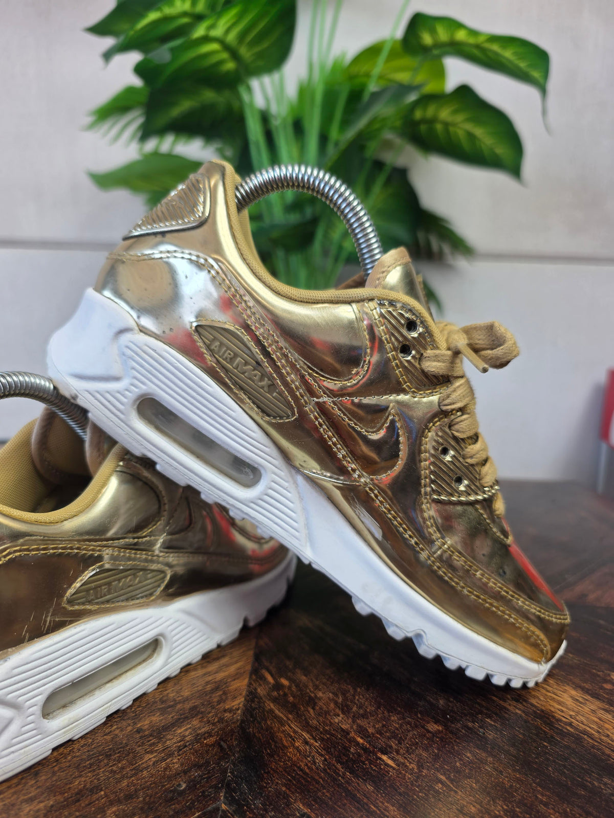 Nike Air Max 90 Metallic Gold maat 38