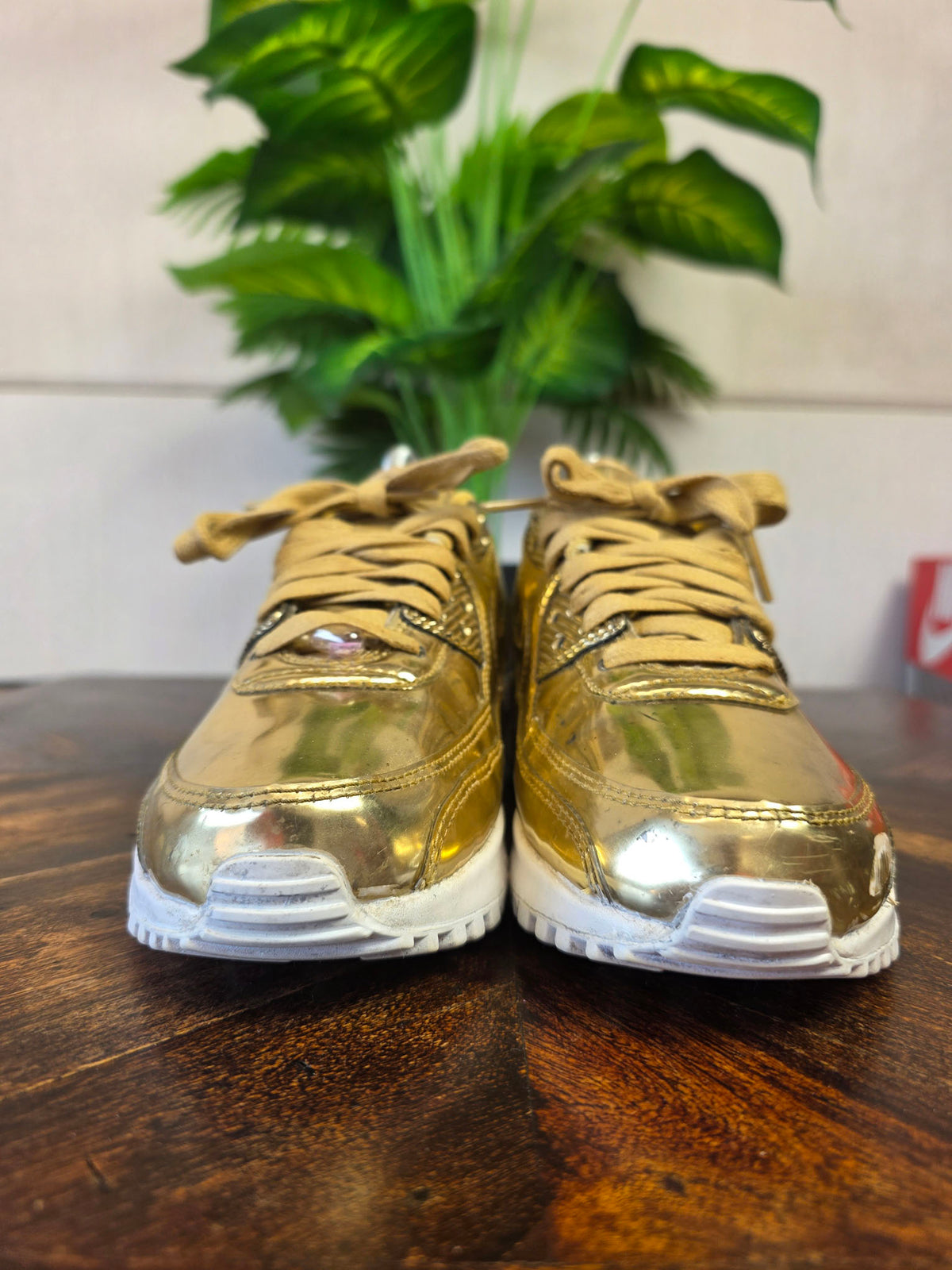 Nike Air Max 90 Metallic Gold maat 38