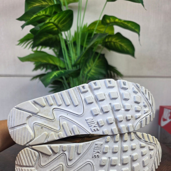 Nike Air Max 90 Metallic Gold maat 38