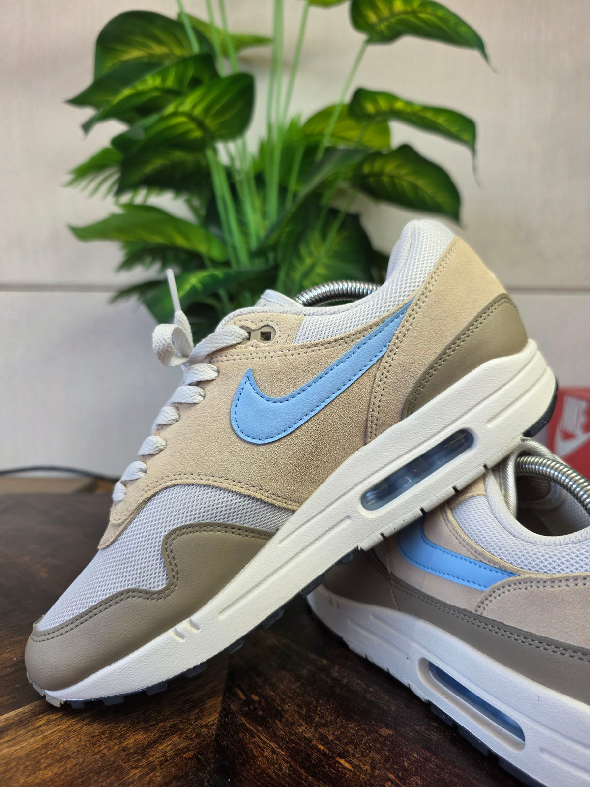 Nike Air Max 1 Essential Light Bone Psychic Blue maat 43
