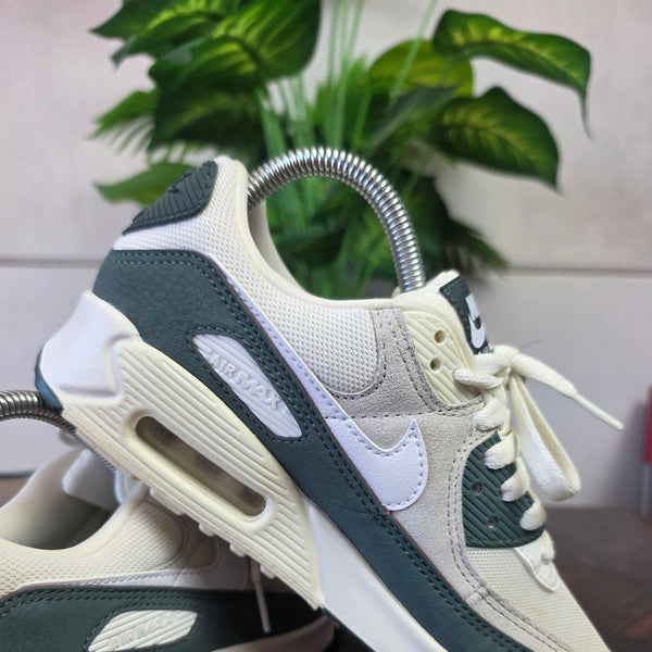 Nike Air Max 90 Wmns "Vintage Green" maat 37,5