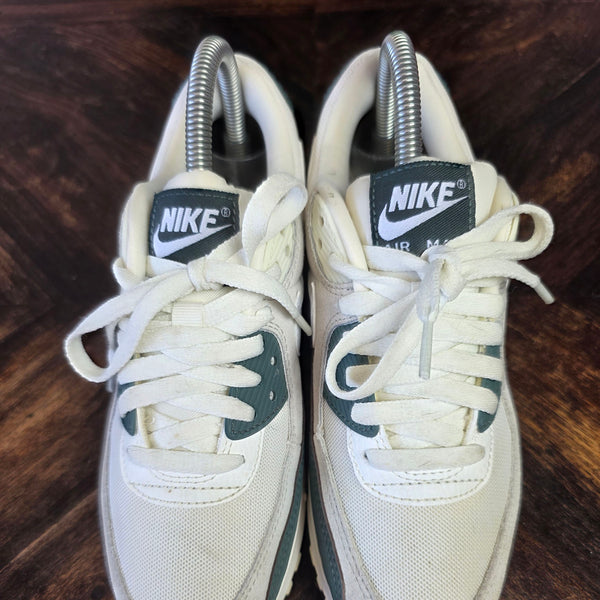 Nike Air Max 90 Wmns "Vintage Green" maat 37,5