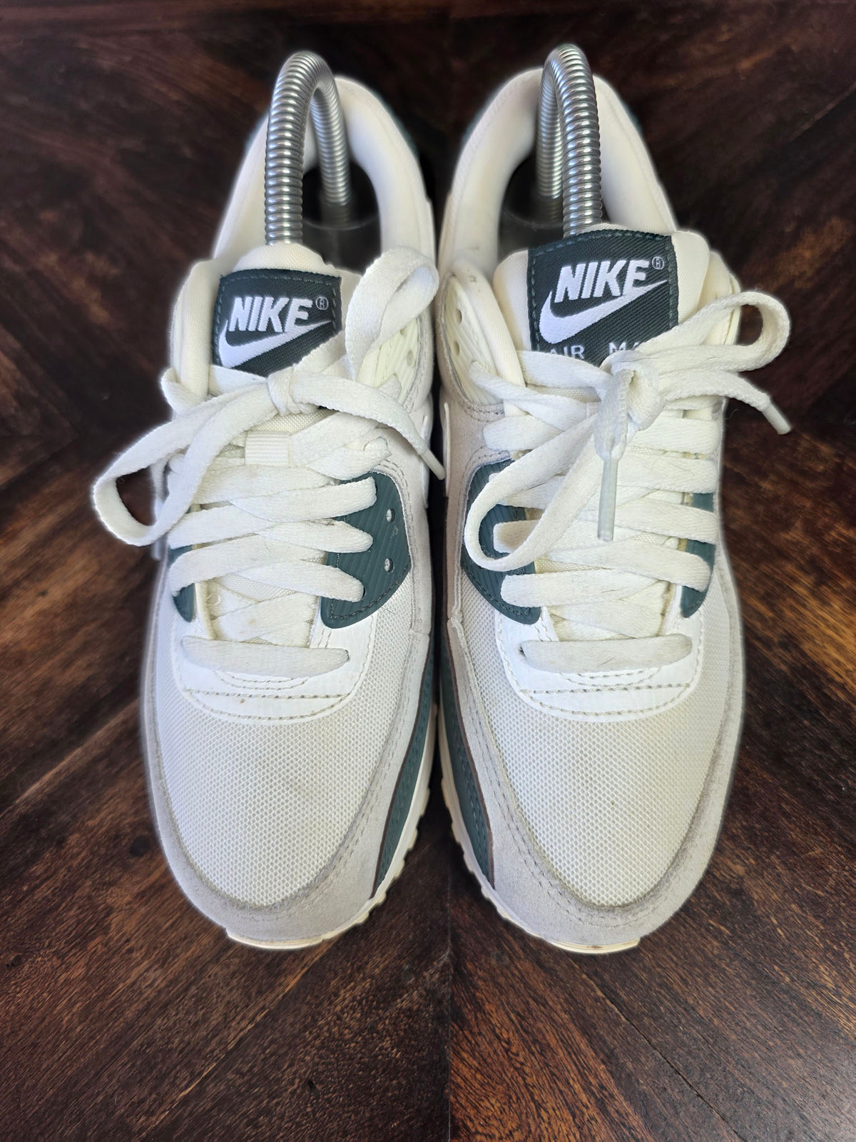 Nike Air Max 90 Wmns "Vintage Green" maat 37,5