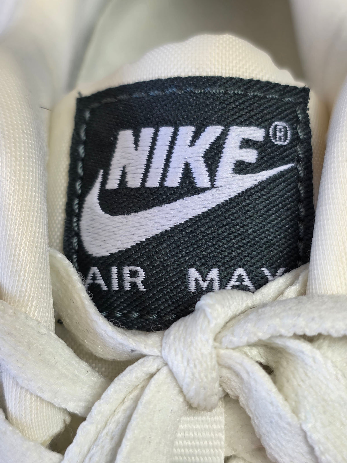 Nike Air Max 90 Wmns "Vintage Green" maat 37,5