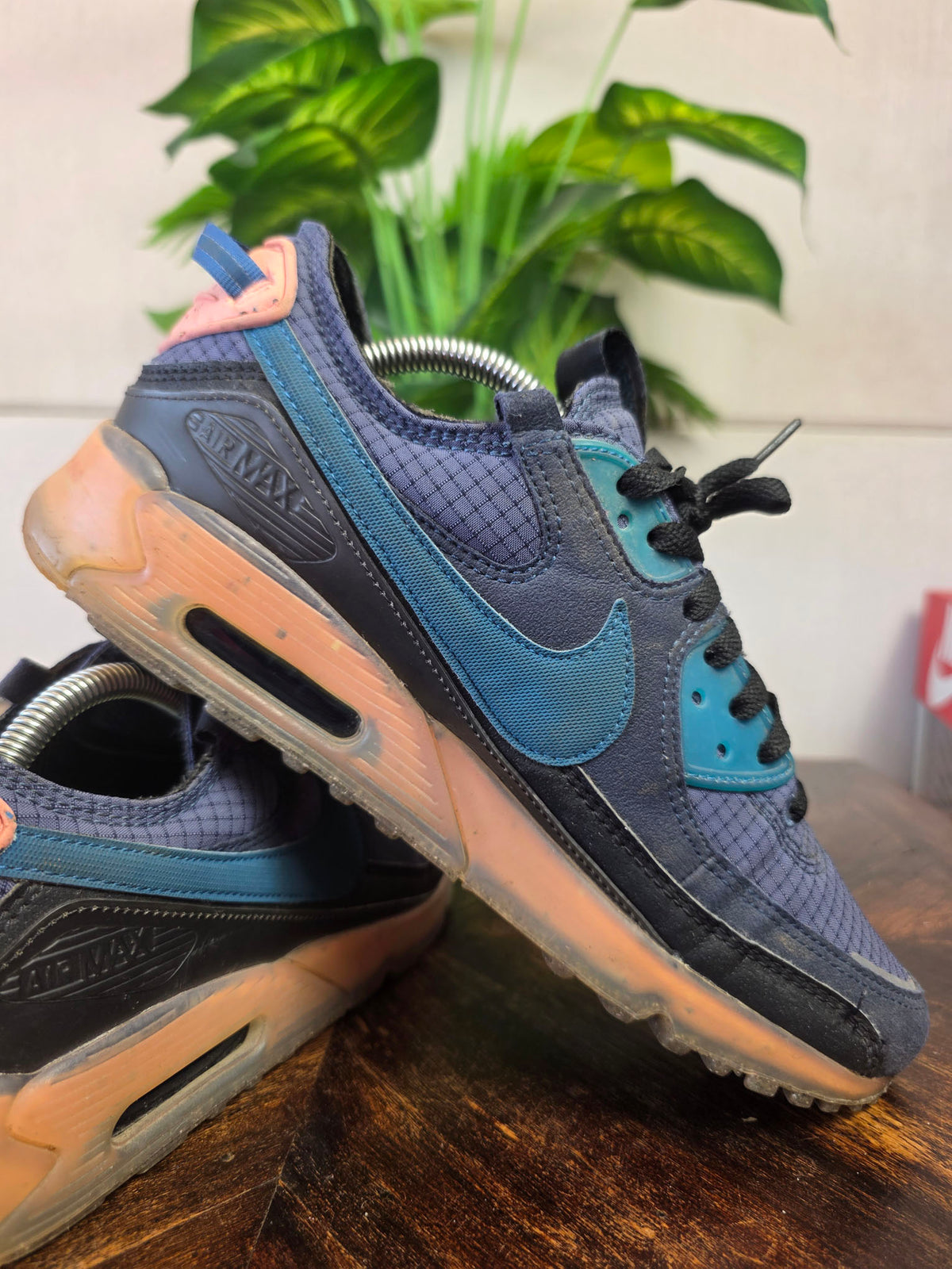 Nike Air Max 90 Terrascape "Obsidian" maat 42,5