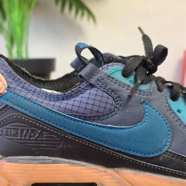 Nike Air Max 90 Terrascape "Obsidian" maat 42,5