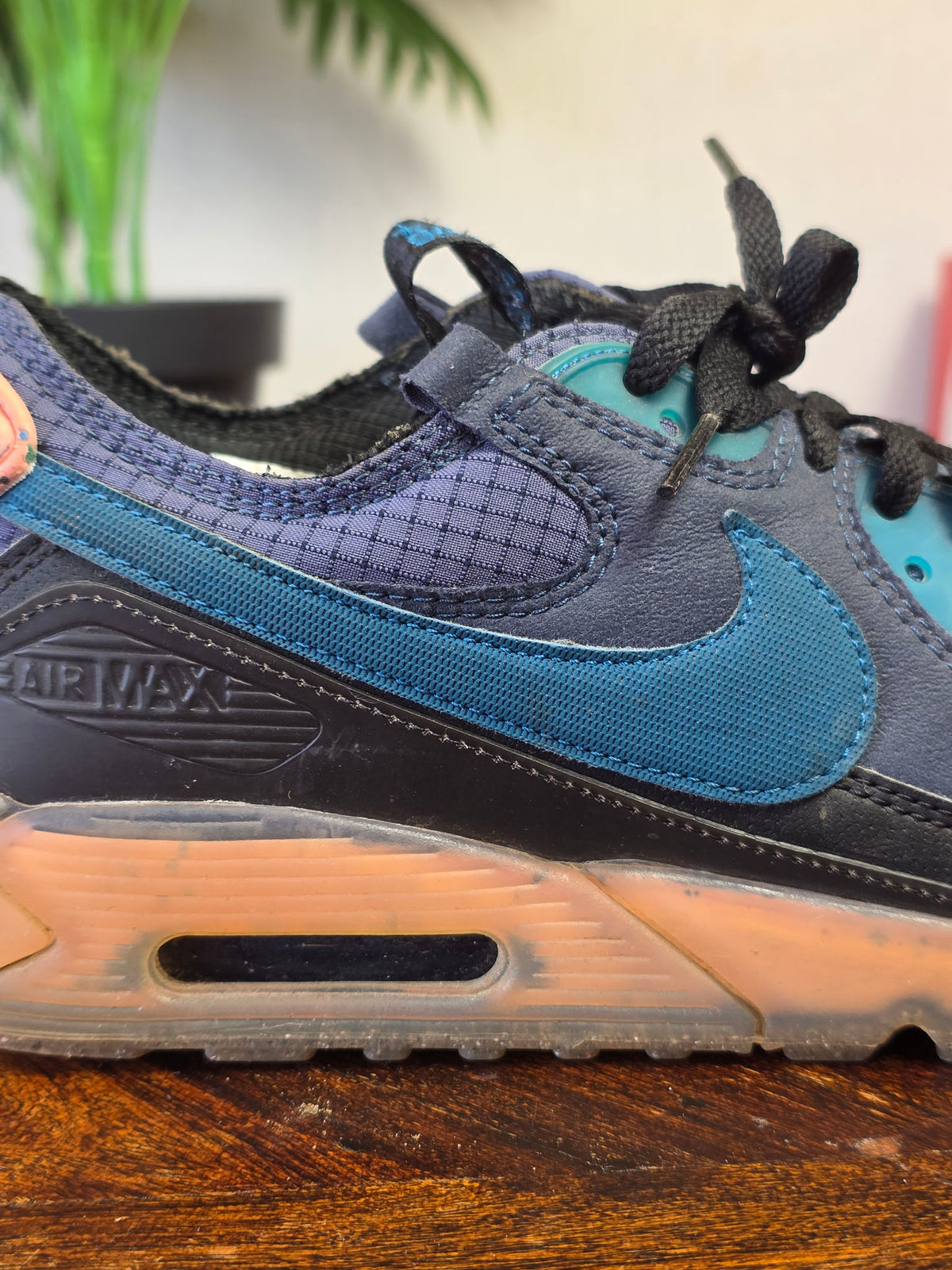 Nike Air Max 90 Terrascape "Obsidian" maat 42,5