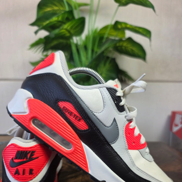 Nike Air Max 90 Gore-Tex Infrared maat 42