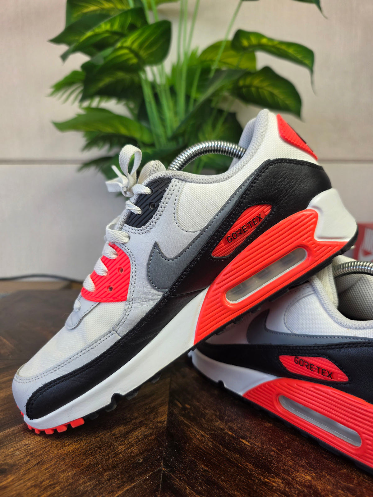 Nike Air Max 90 Gore-Tex Infrared maat 42