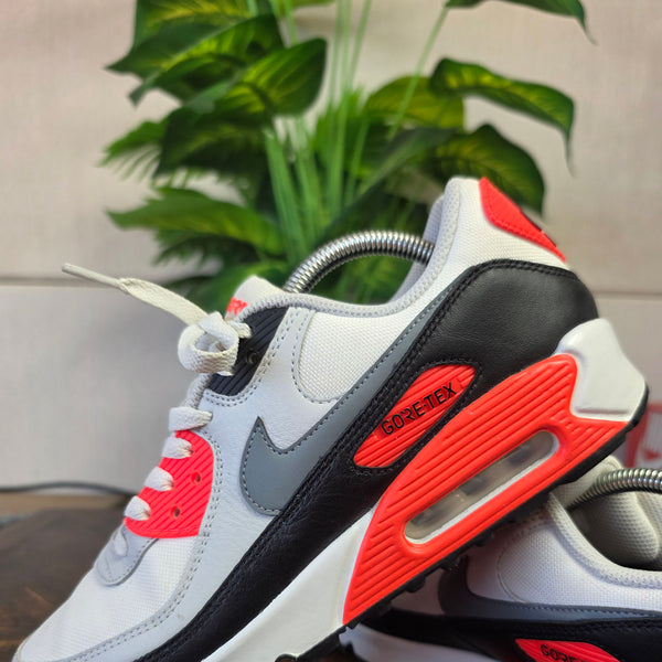 Nike Air Max 90 Gore-Tex Infrared maat 42