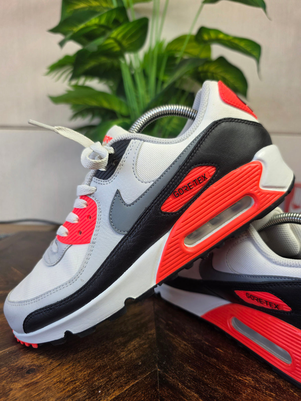 Nike Air Max 90 Gore-Tex Infrared maat 42