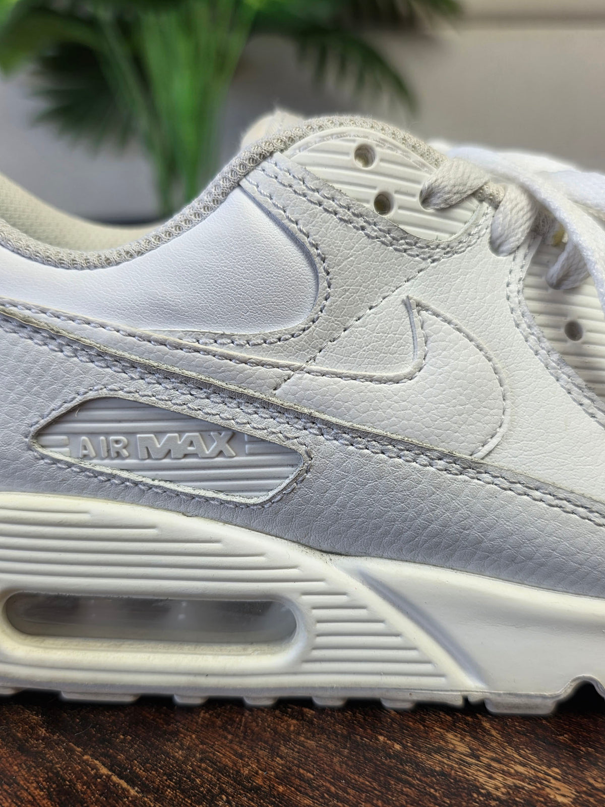 Nike Air Max 90 Triple White Leater | maat 40,5