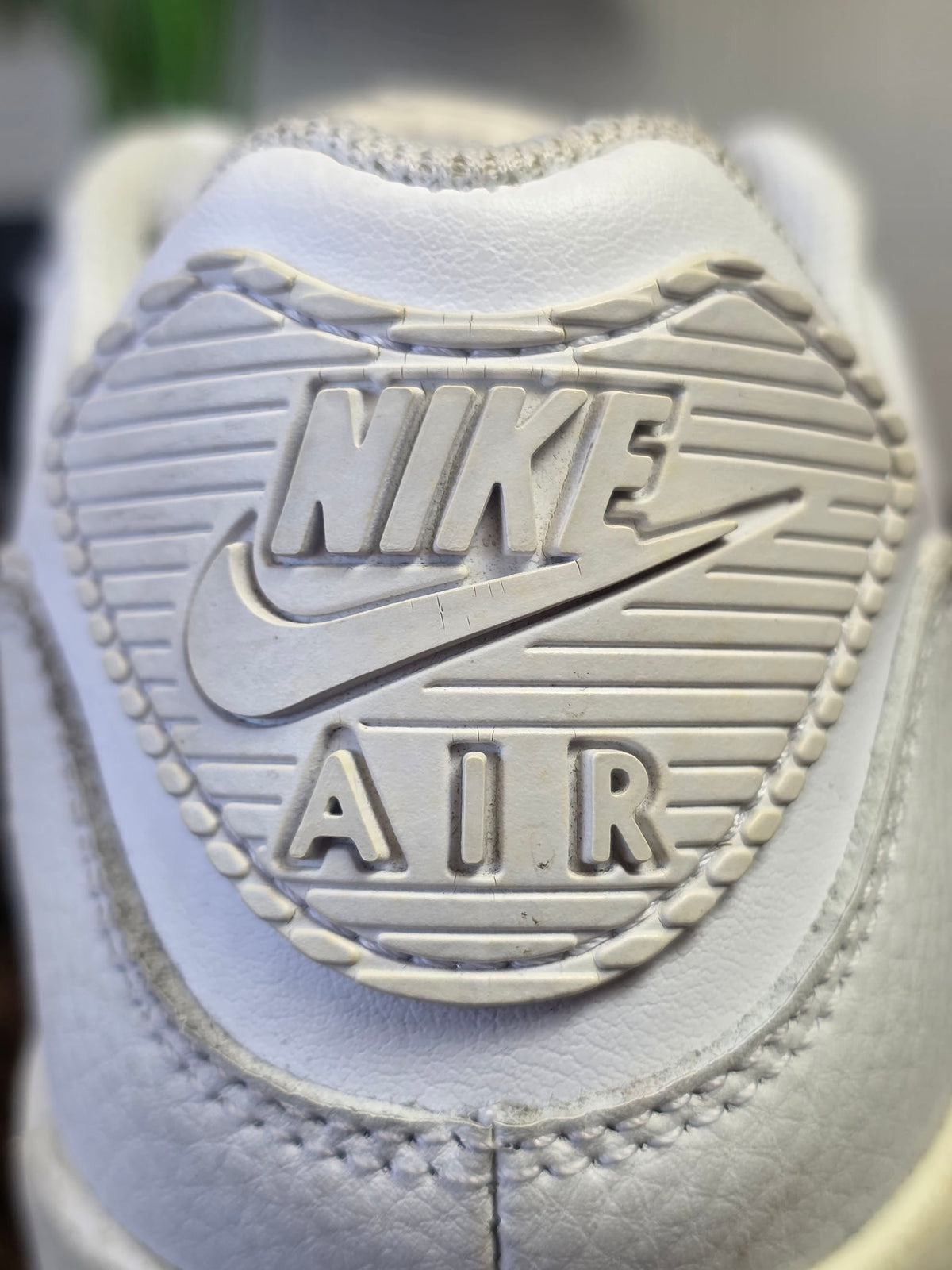 Nike Air Max 90 Triple White Leater | maat 40,5