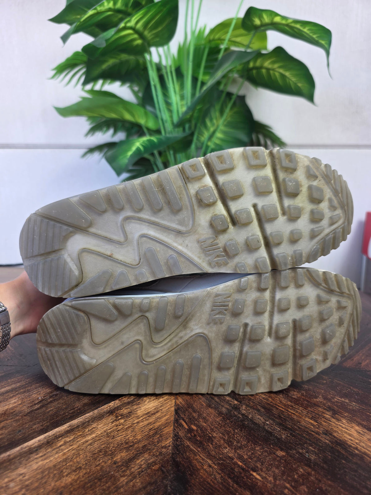 Nike Air Max 90 Velcro Heel Photon Dust | maat 42,5