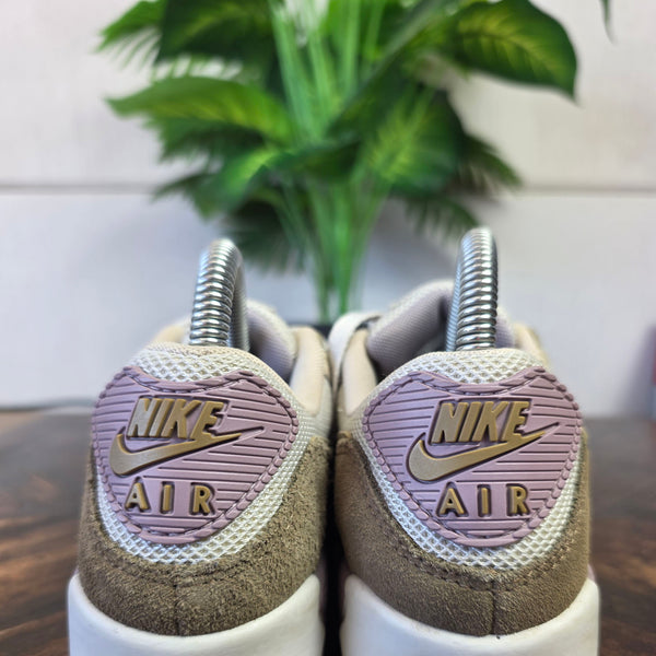 Nike Air Max 90 "Sail Tan Pink" maat 36,5