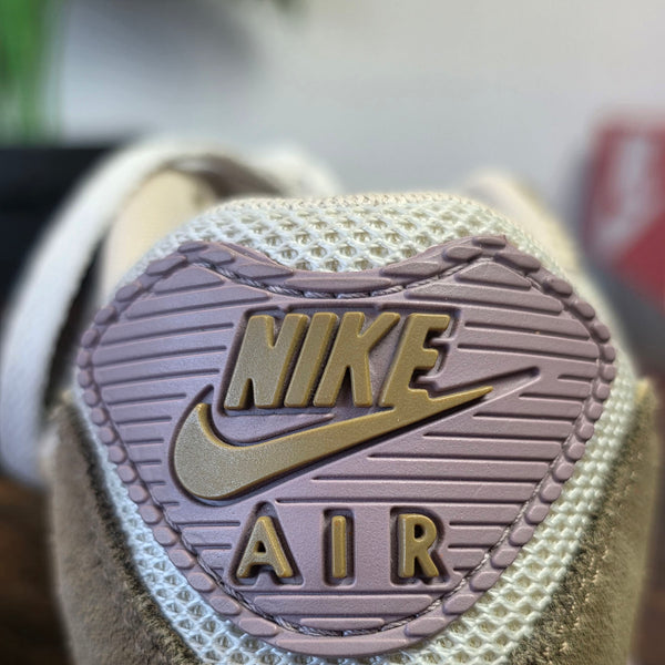 Nike Air Max 90 "Sail Tan Pink" maat 36,5