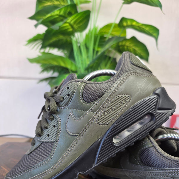 Nike Air Max 90 "Olive Reflective" maat 43
