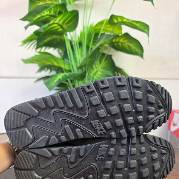 Nike Air Max 90 "Olive Reflective" maat 43