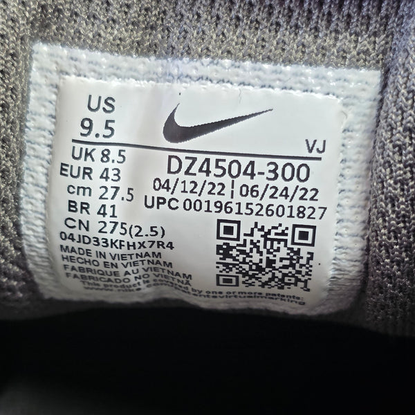 Nike Air Max 90 "Olive Reflective" maat 43