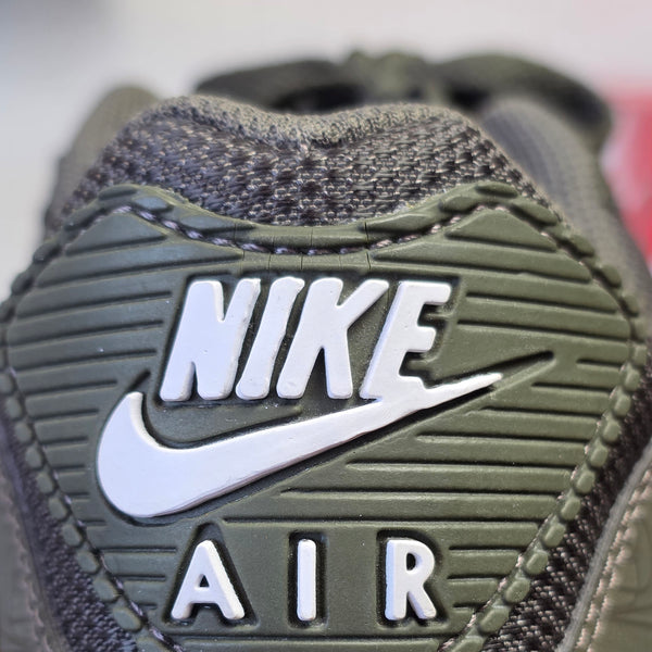 Nike Air Max 90 "Olive Reflective" maat 43