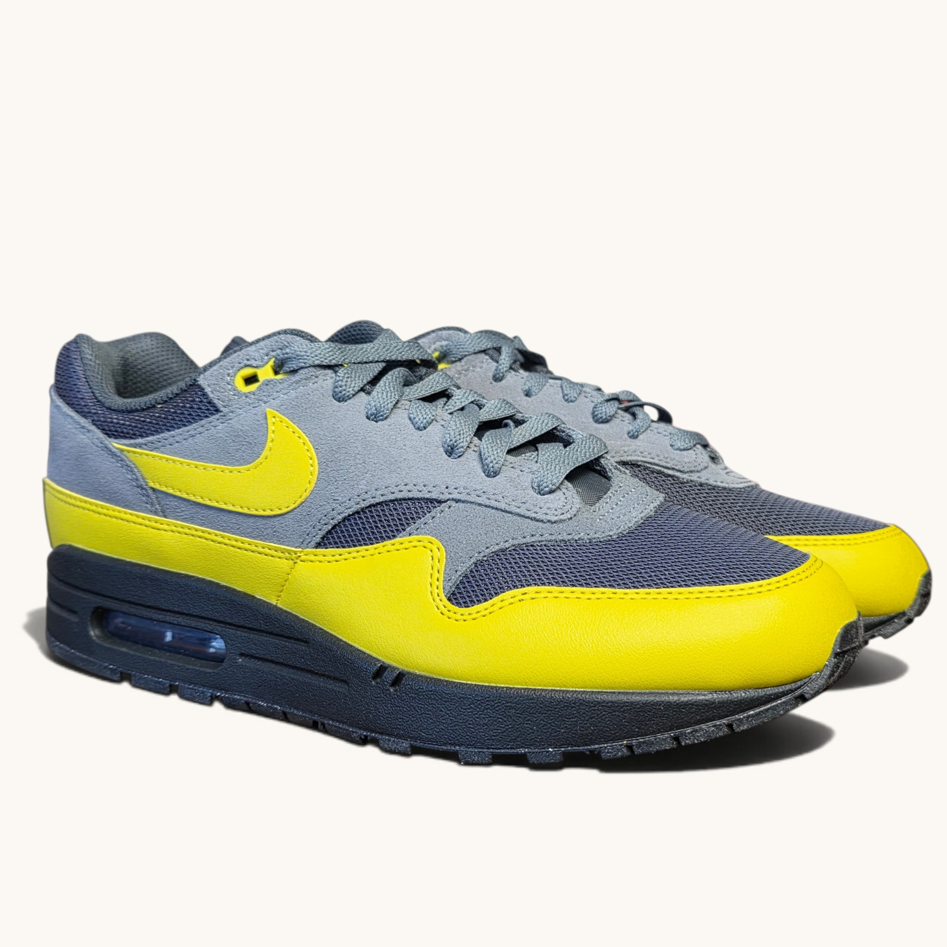 Nike Air Max 1 Essential Batman