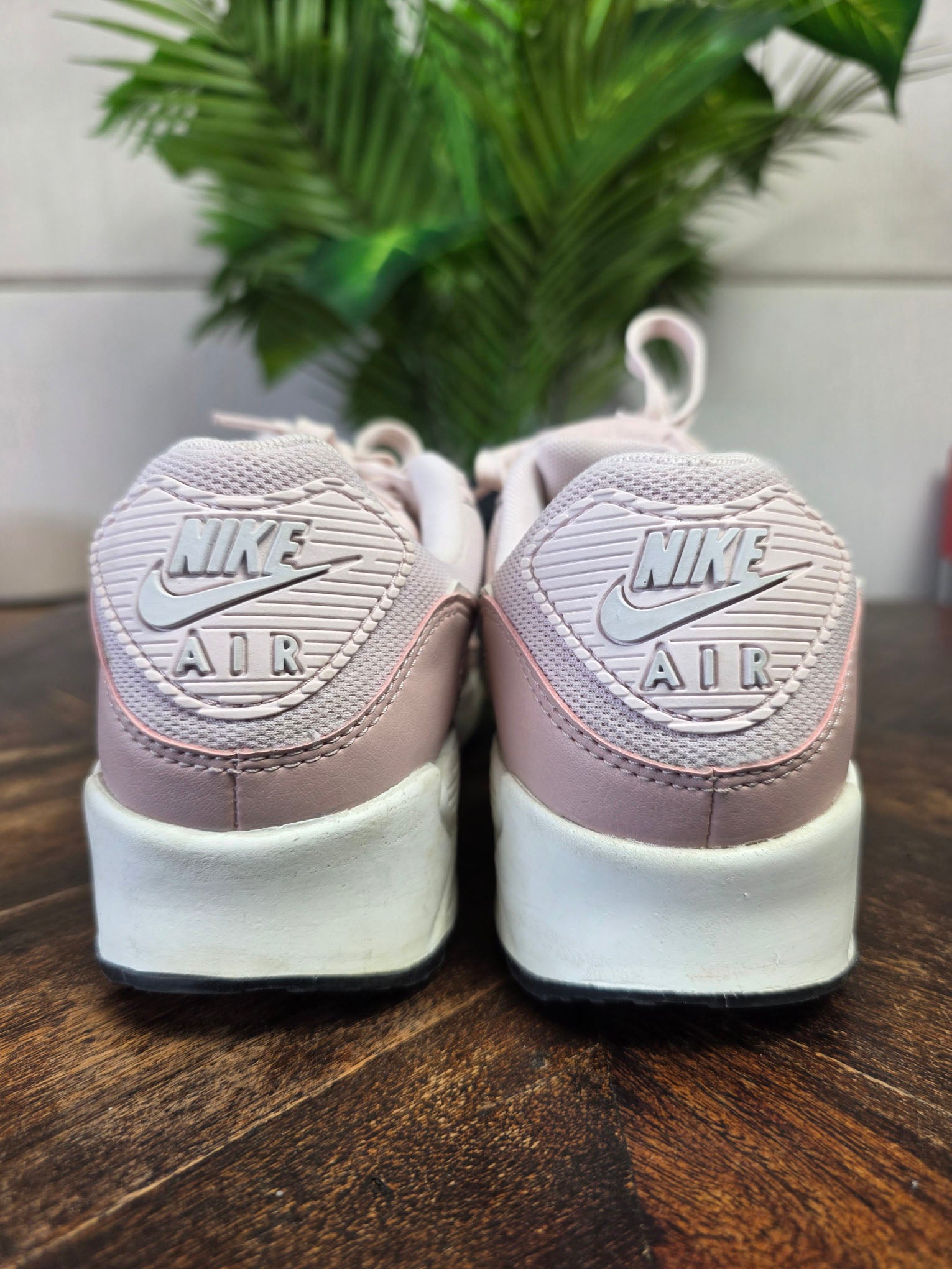 Nike Air Max 90 Barely Rose maat 39