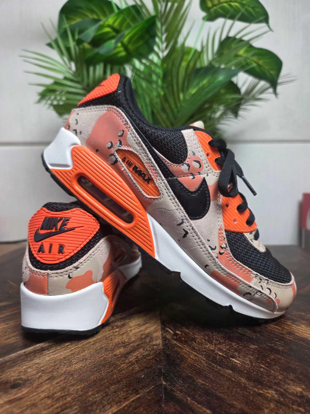 Nike Air Max 90 Camo Orange maat 42,5