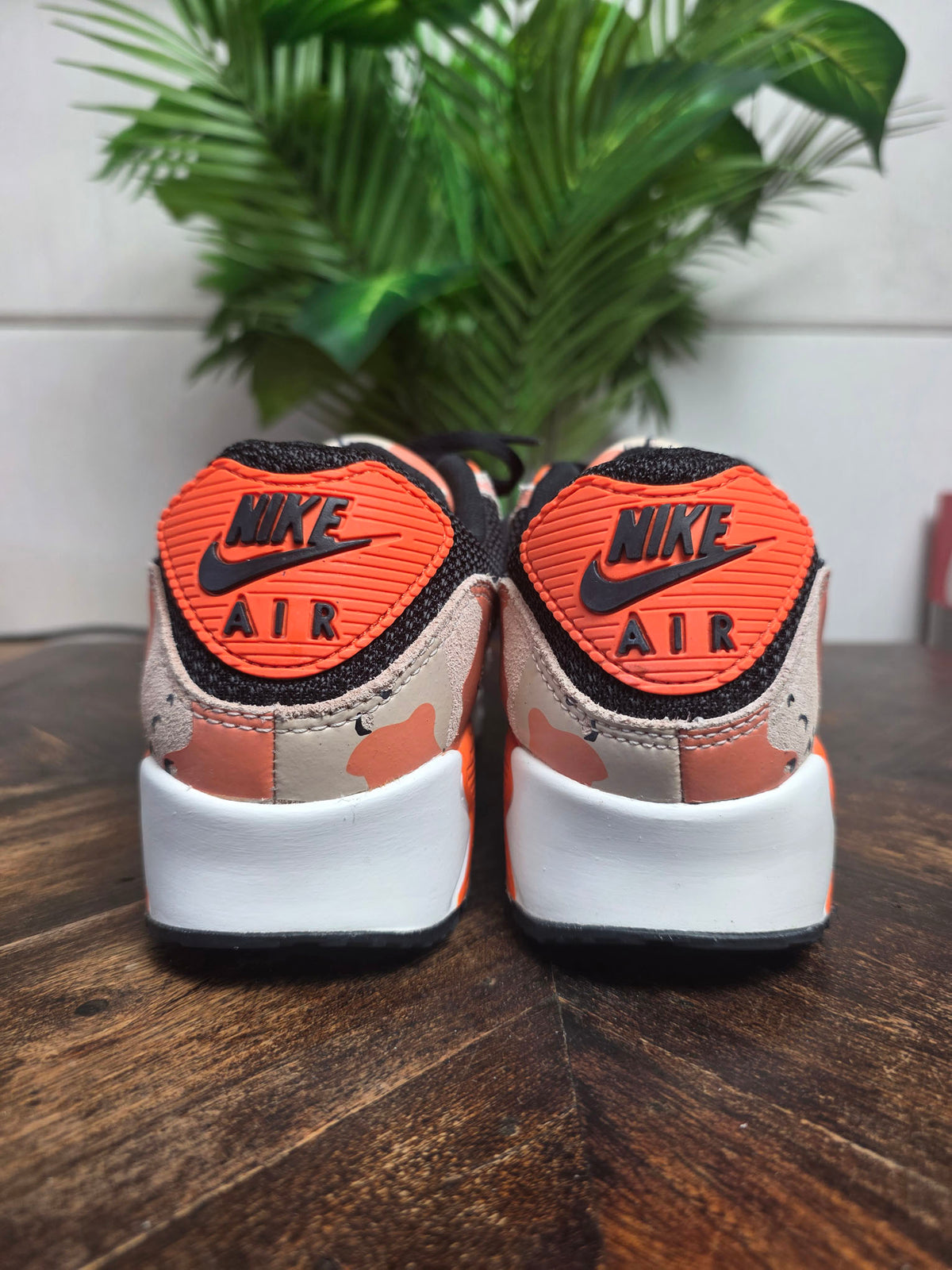 Nike Air Max 90 Camo Orange maat 42,5