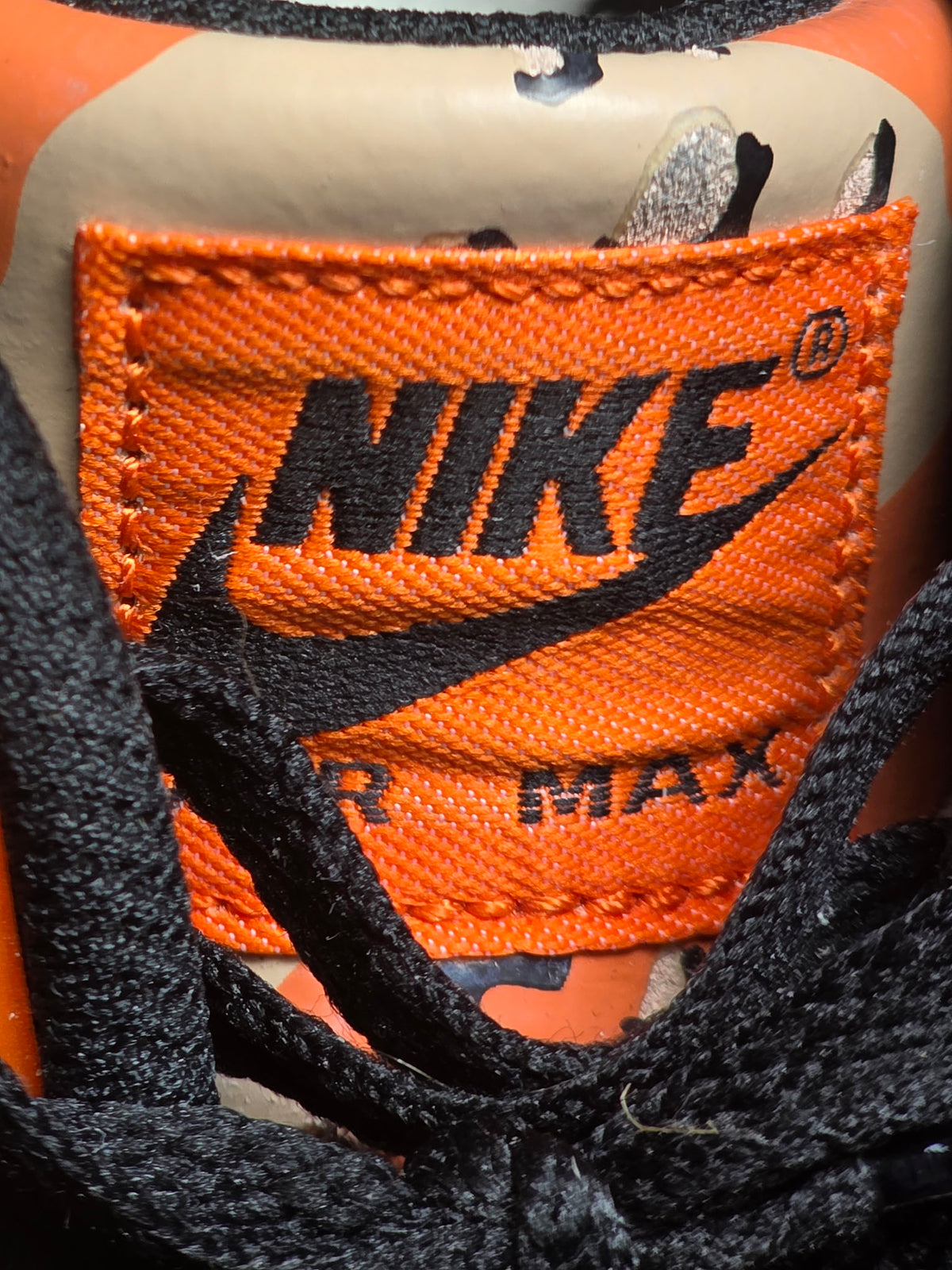 Nike Air Max 90 Camo Orange maat 42,5