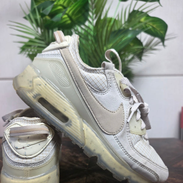 Nike Air Max 90 Terrascape Light Bone maat 38