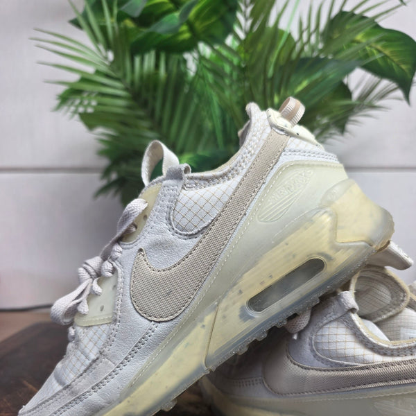 Nike Air Max 90 Terrascape Light Bone maat 38