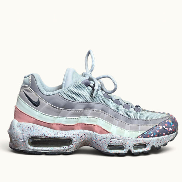 Nike Air Max 95 Confetti maat 41