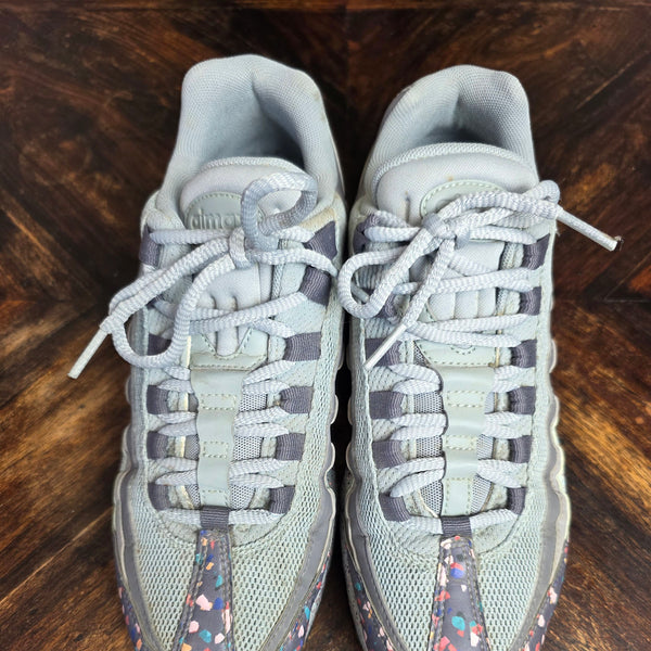 Nike Air Max 95 Confetti maat 41
