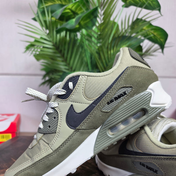 Nike Air Max 90 Neutral Olive | maat 44