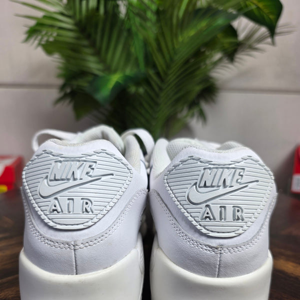 Nike Air Max 90 Triple White LTR maat 40