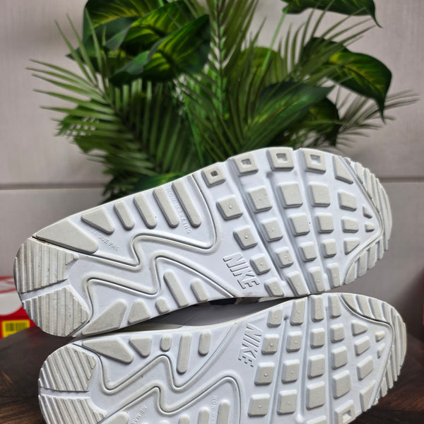 Nike Air Max 90 Triple White LTR maat 40