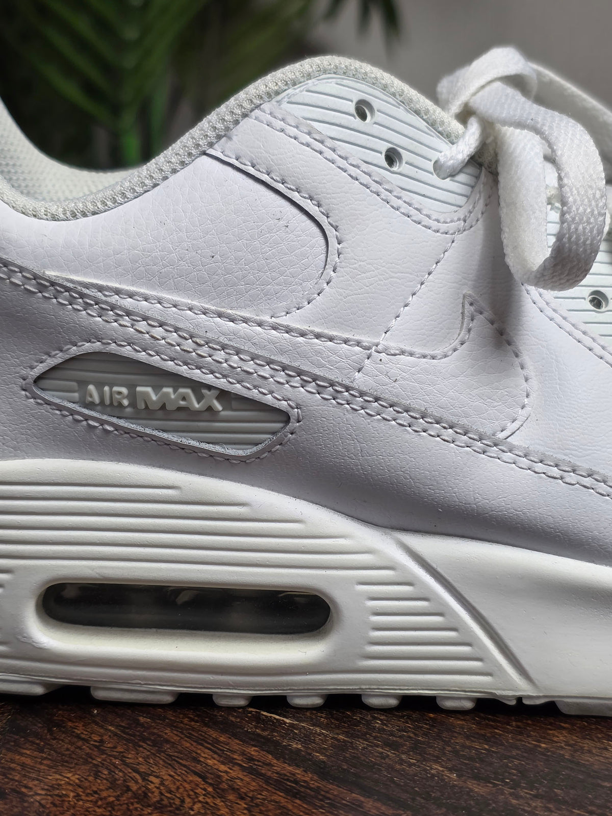 Nike Air Max 90 Triple White LTR maat 40