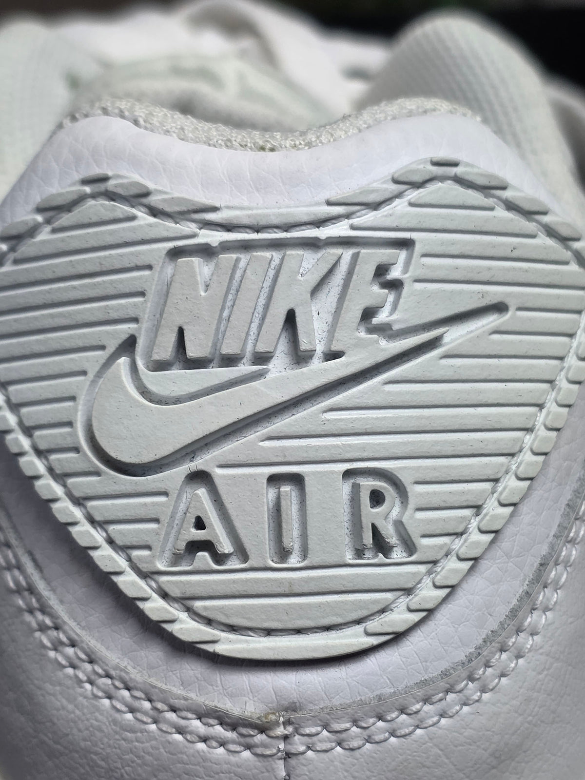 Nike Air Max 90 Triple White LTR maat 40
