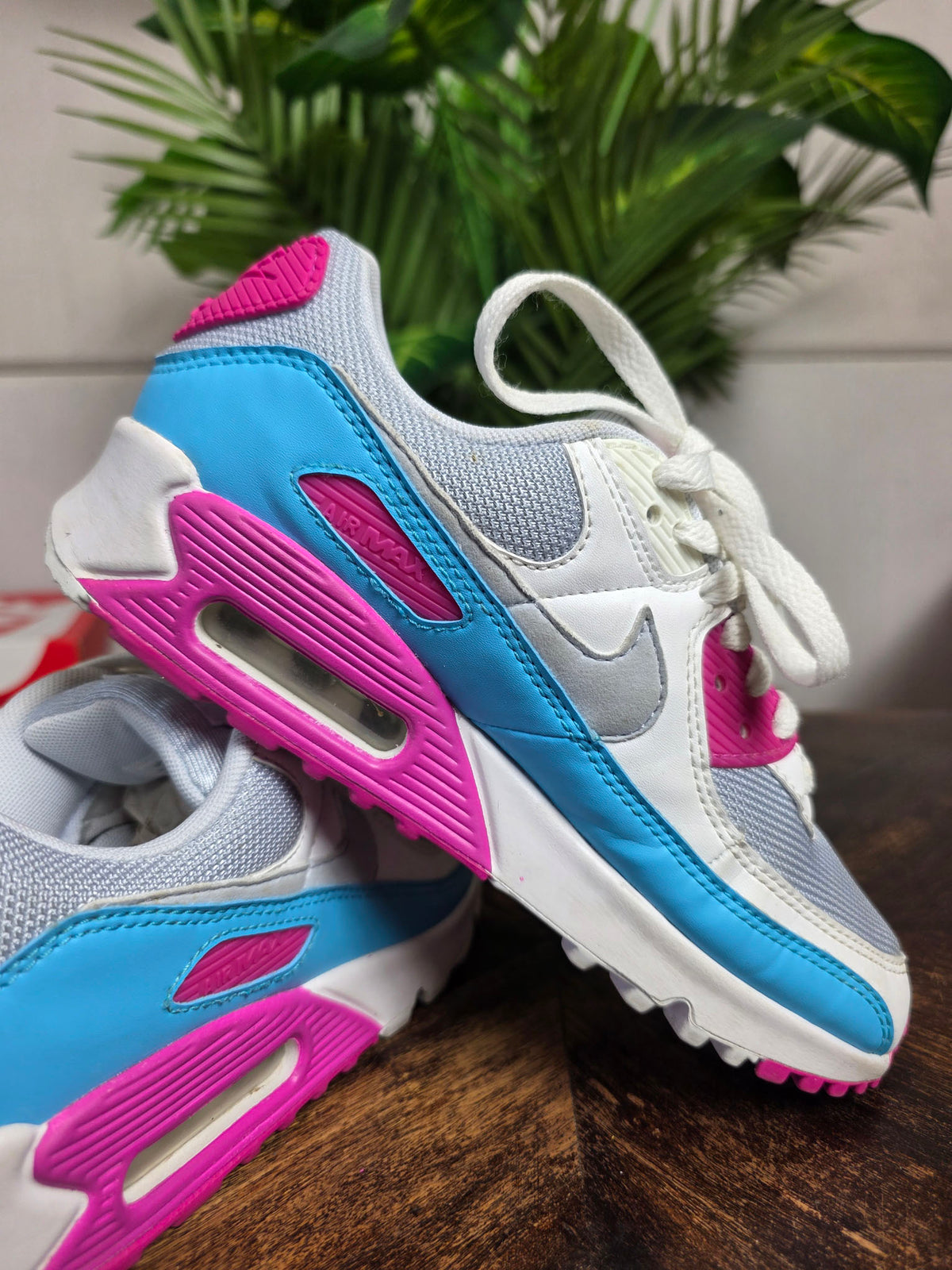 Nike Air Max 90 White Vivid Pink Light Blue Fury | maat 36,5