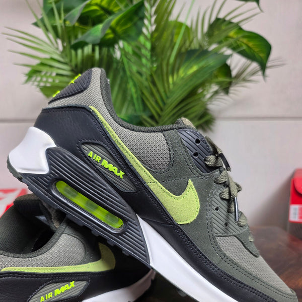 Nike Air Max 90 Medium Olive Sequoia | maat 45